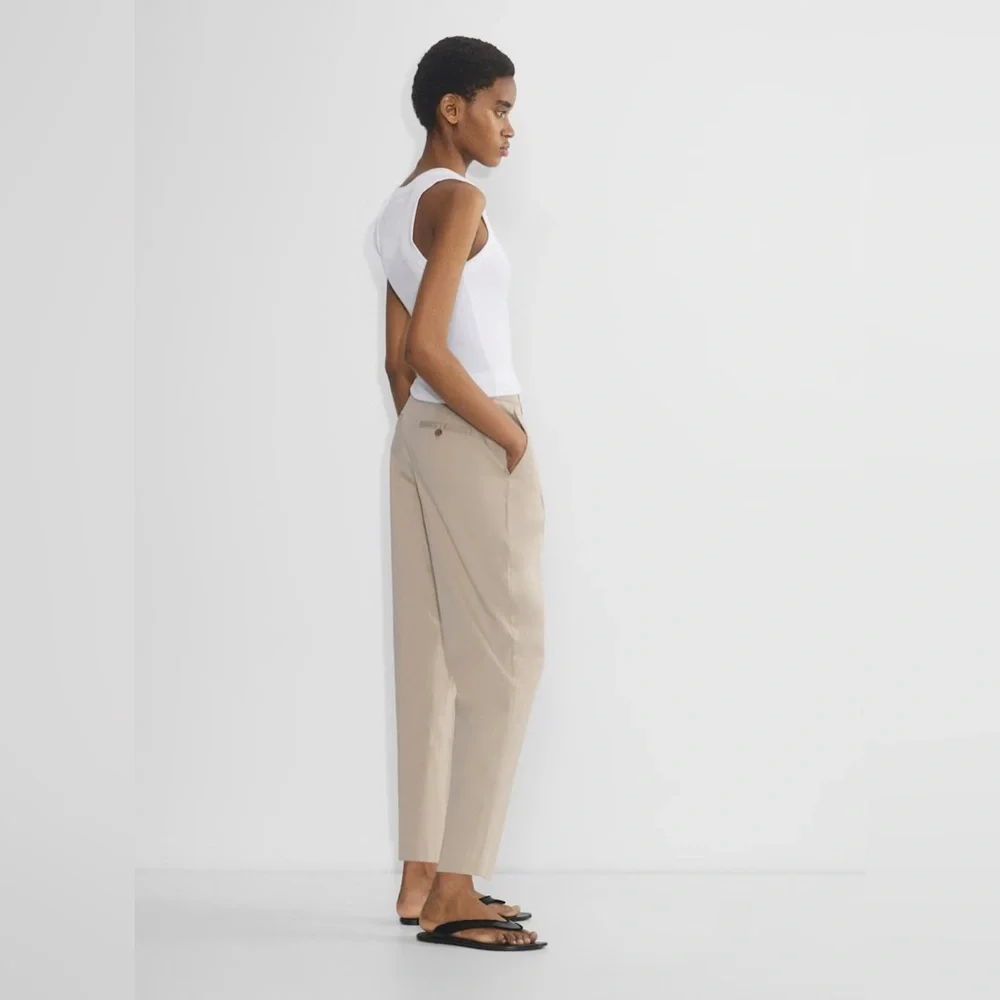 Aritzia Chino Mid-rise Carrot Pant in Beige Tan Washed Tundra Taupe - Picture 3 of 12